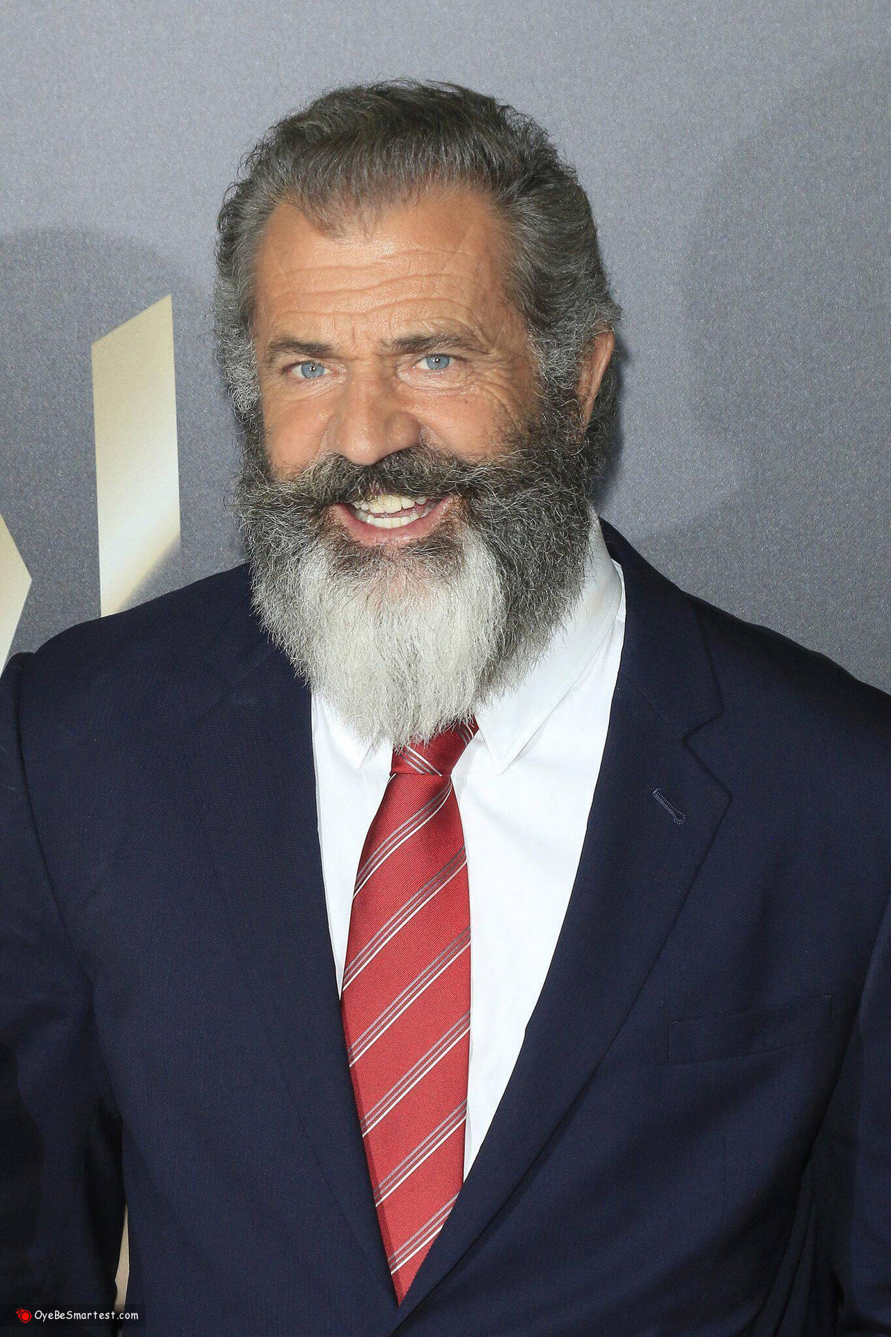 Formal Look Of Mel Gibson Background