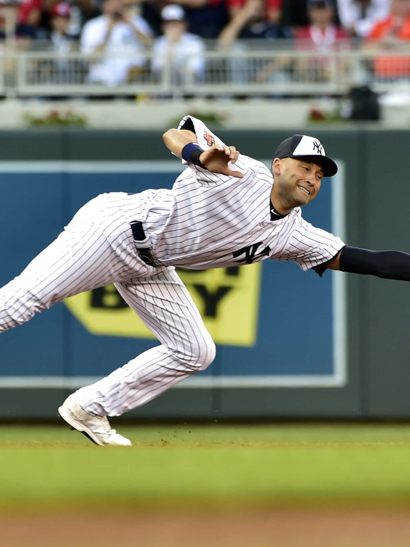 Former New York Yankees Captain Derek Jeter Background