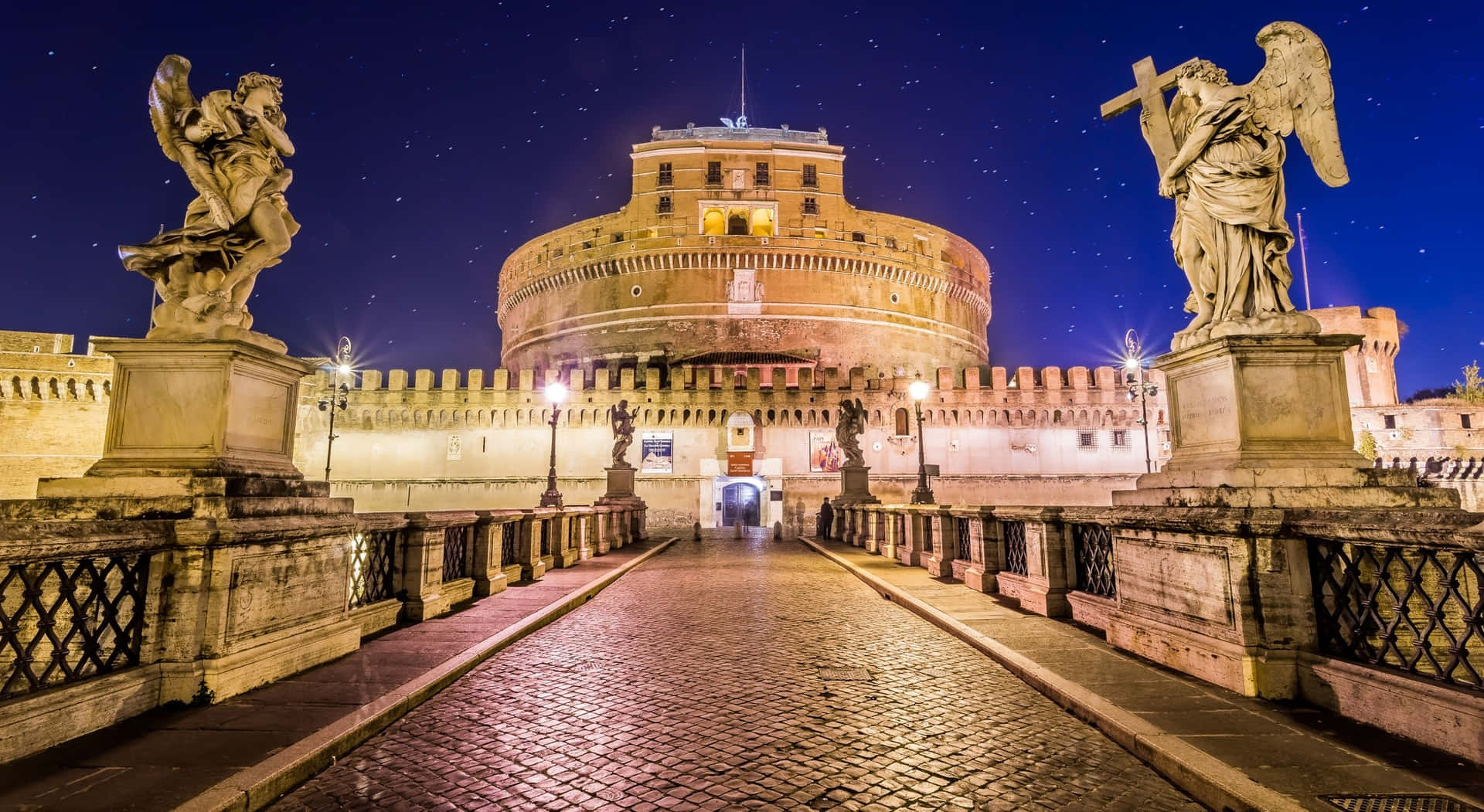 Fortress Of The Angels At Castel Santangelo Background