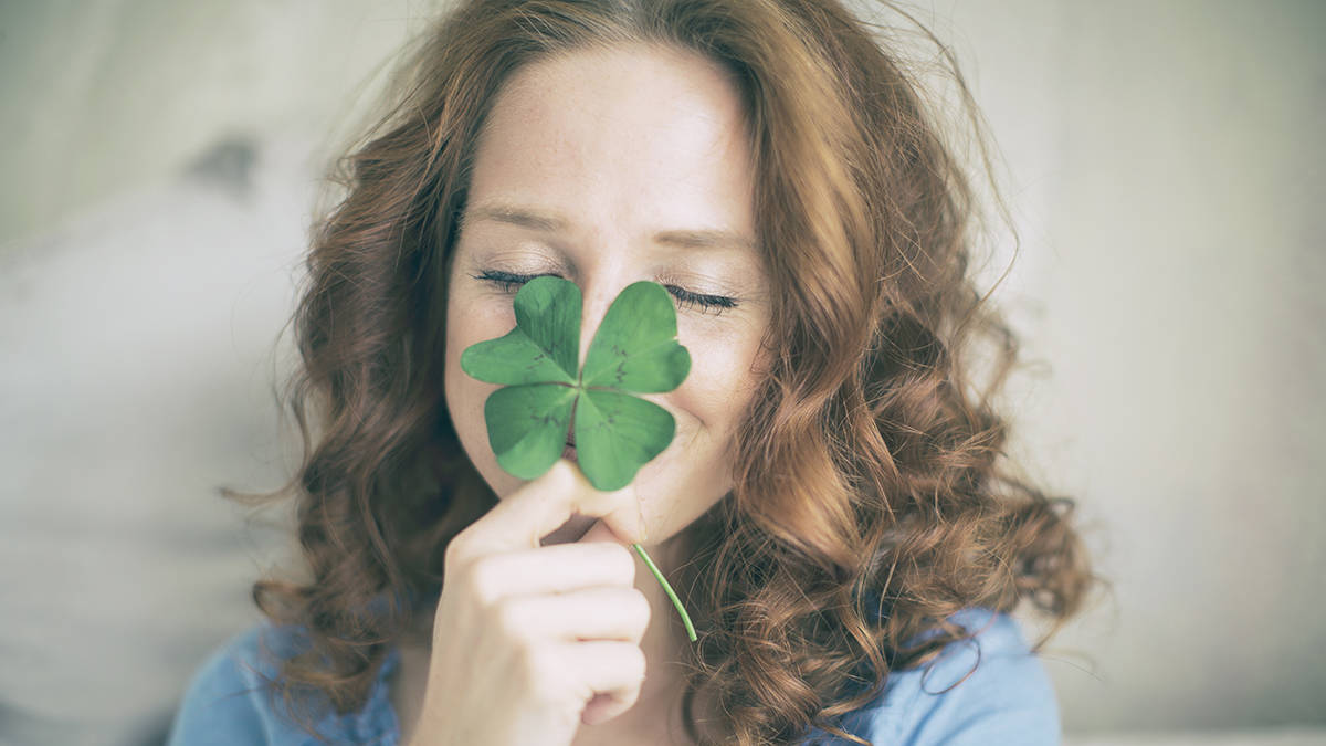 Four Leaf Clover - A Symbol Of Luck And Prosperity Background