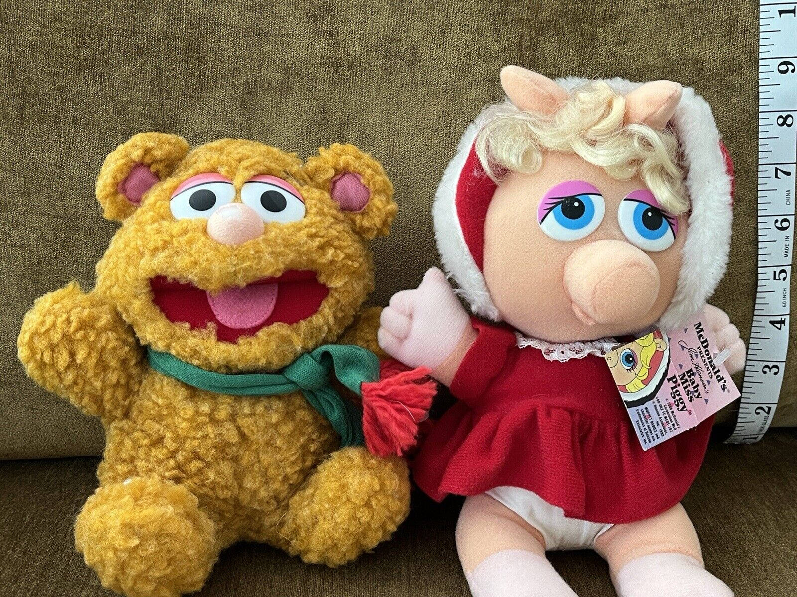 Fozzie Bear With Miss Piggy Background