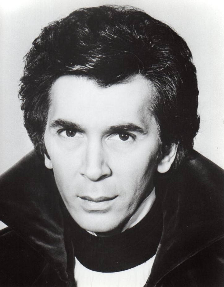 Frank Langella Black And White Dracula 1979 Background