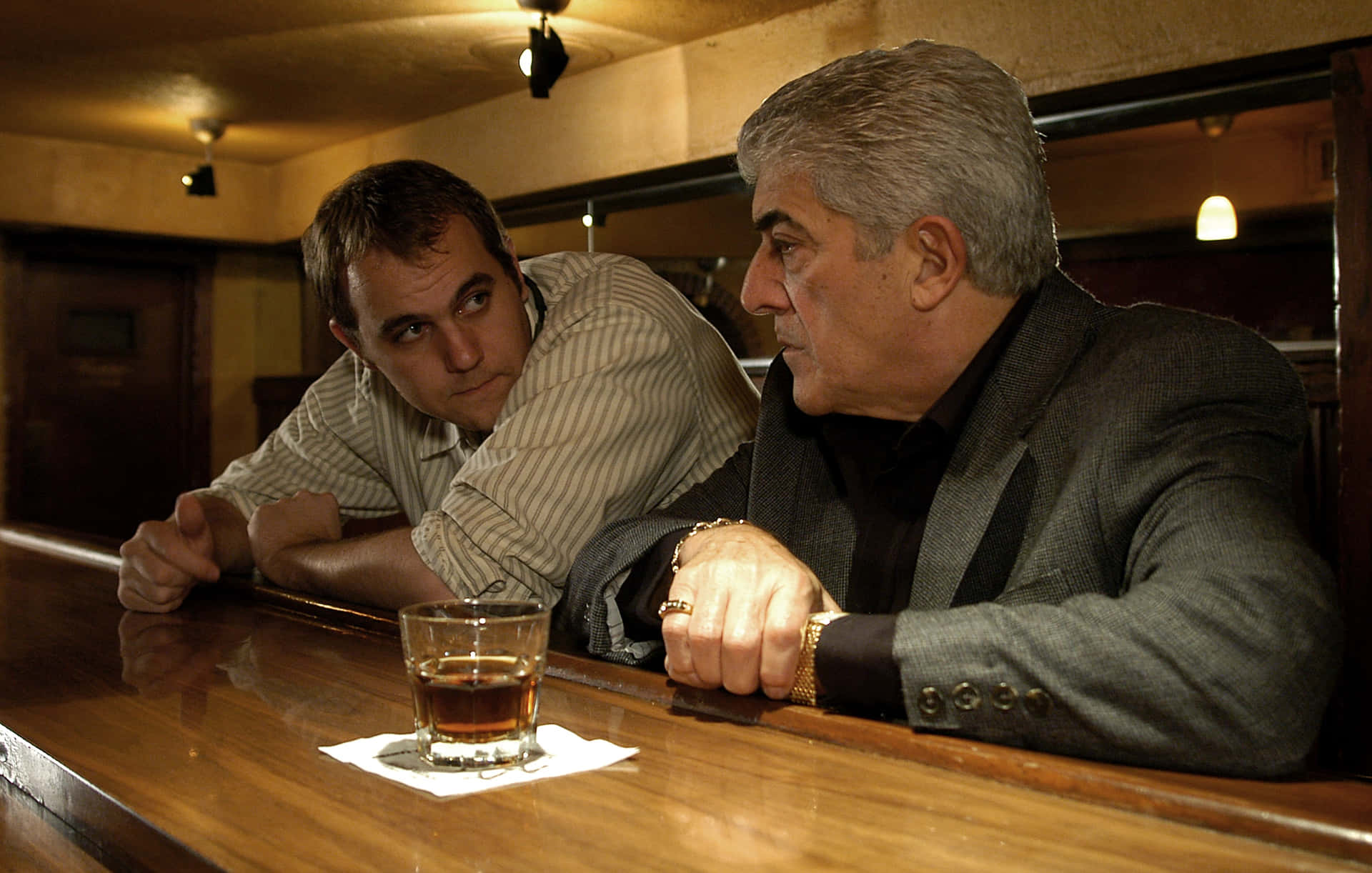 Frank Vincent 2495 X 1588 Background