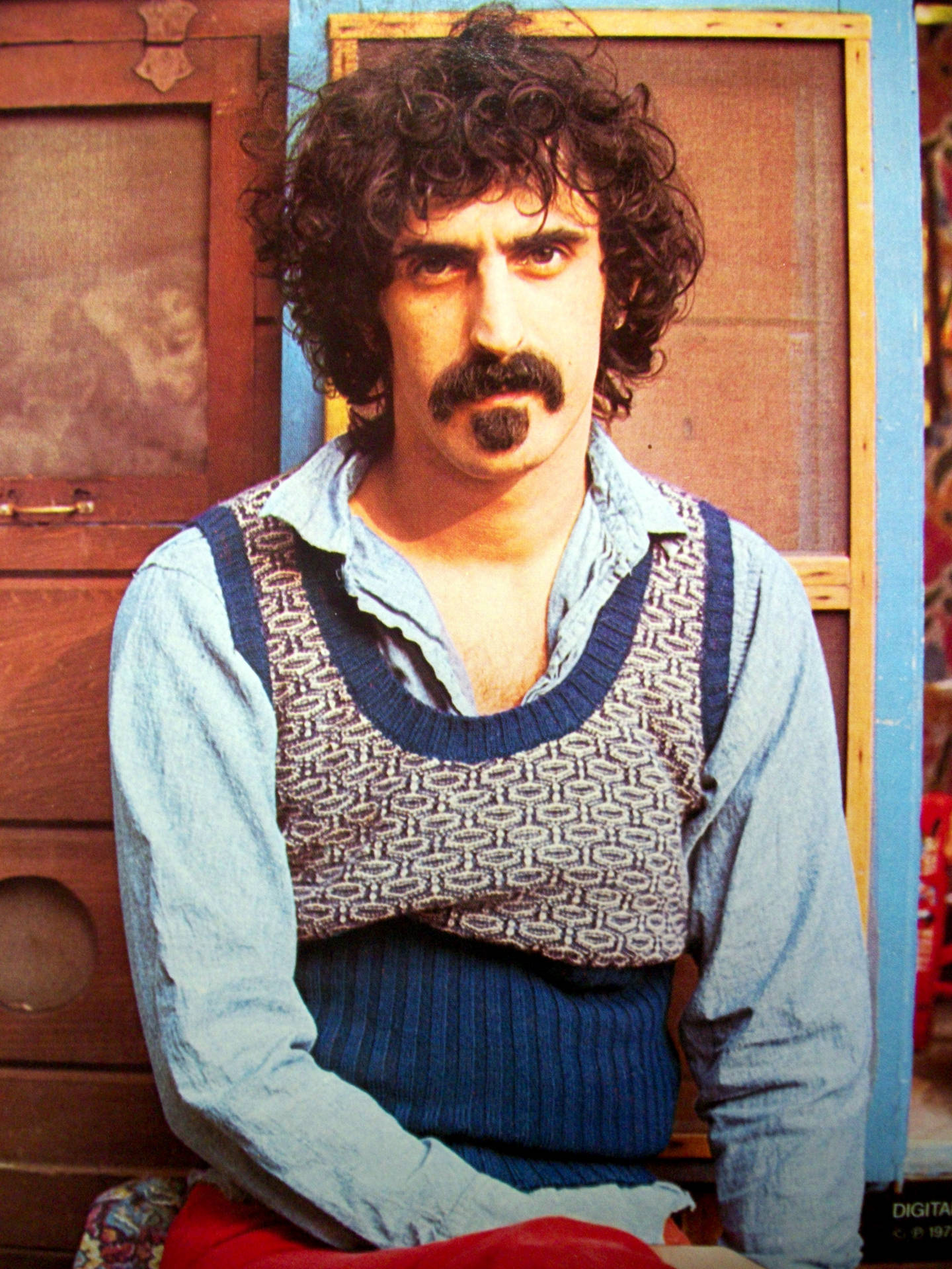 Frank Zappa, Legendary Music Icon Background