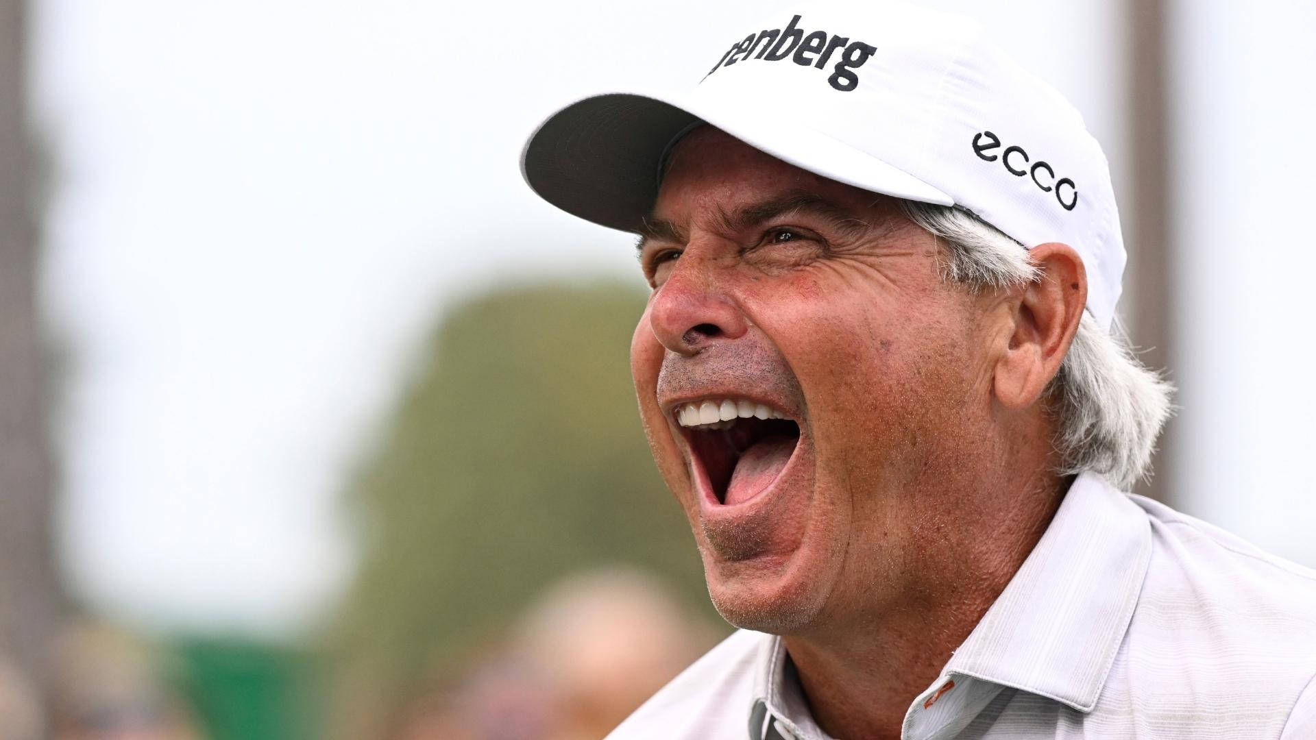 Fred Couples Cheering Background