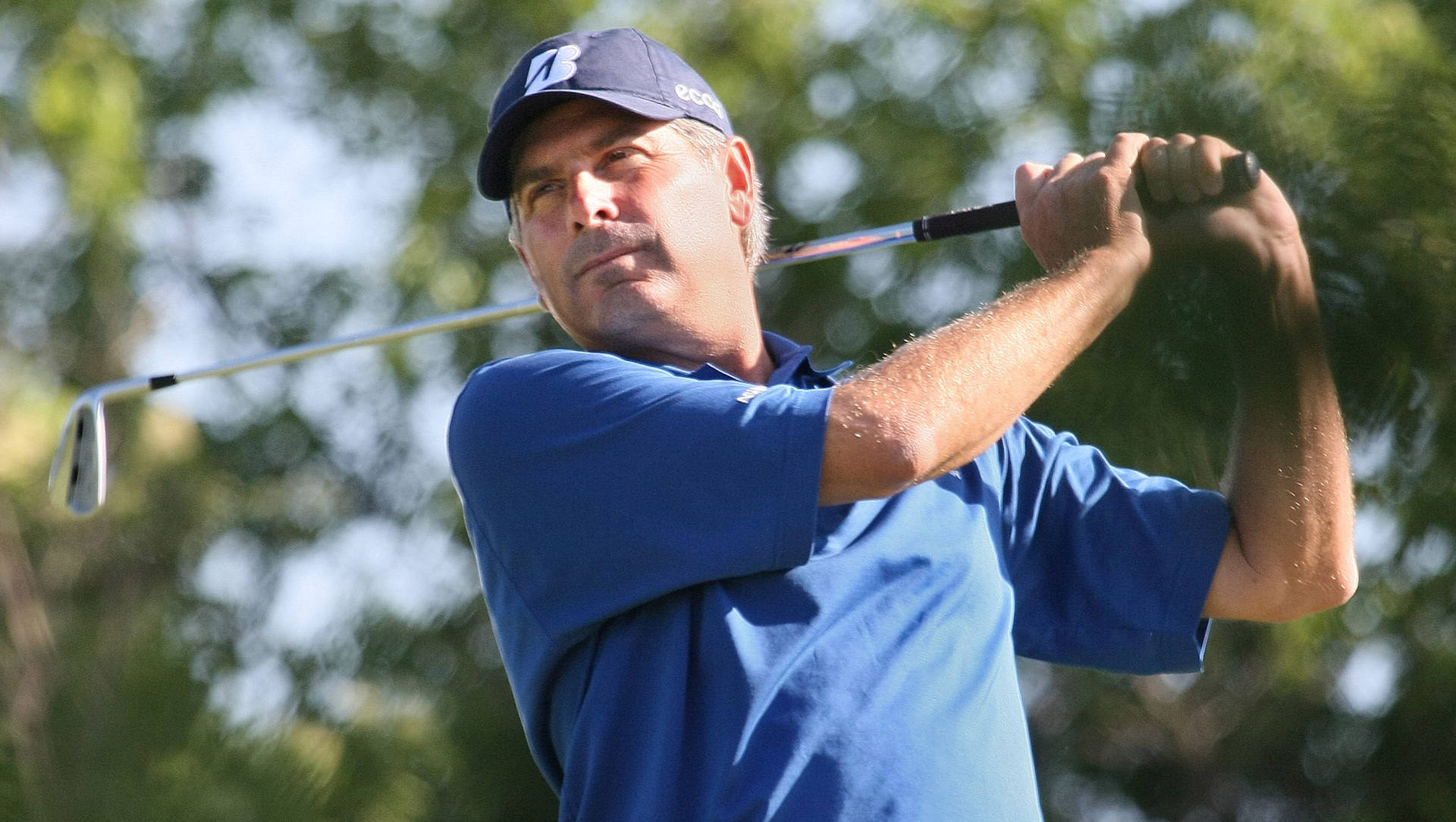 Fred Couples Golf Swing Pose Background