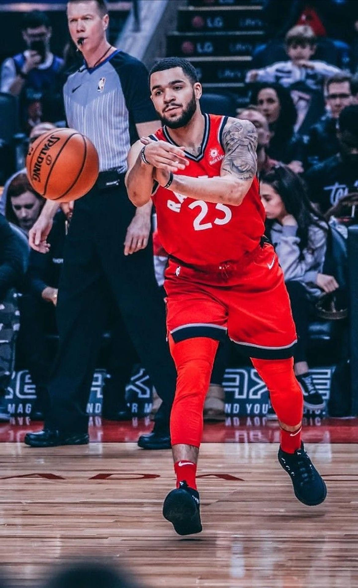 Fred Vanvleet With Referee Background