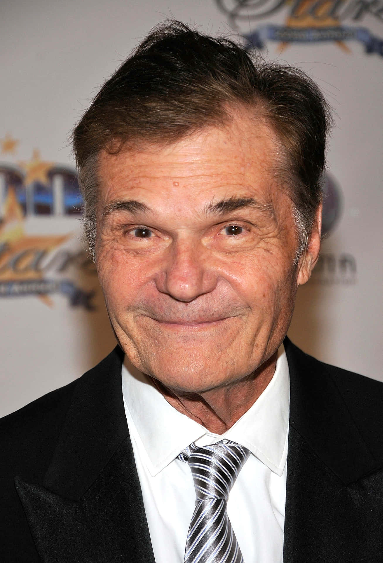 Fred Willard 2042 X 3000 Background