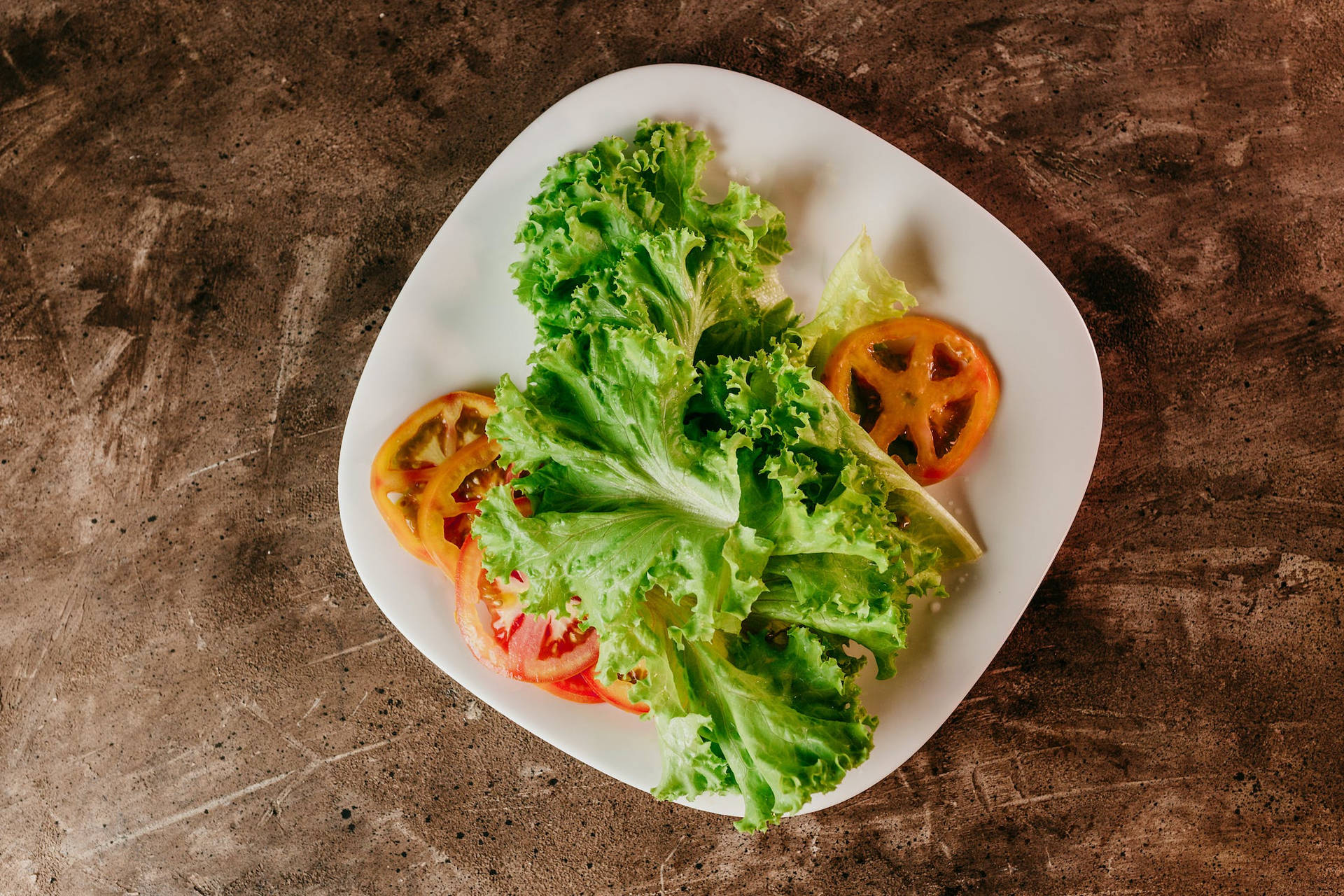 Fresh And Healthy Lettuce And Tomatoes Background