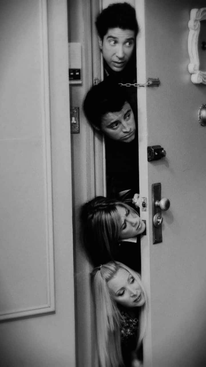Friends Iphone Black And White Head Stuck Background