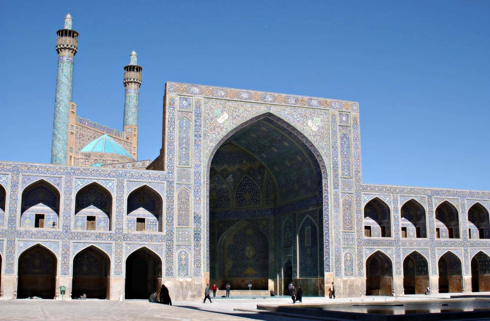Front Portion Of Shah Mosque Background