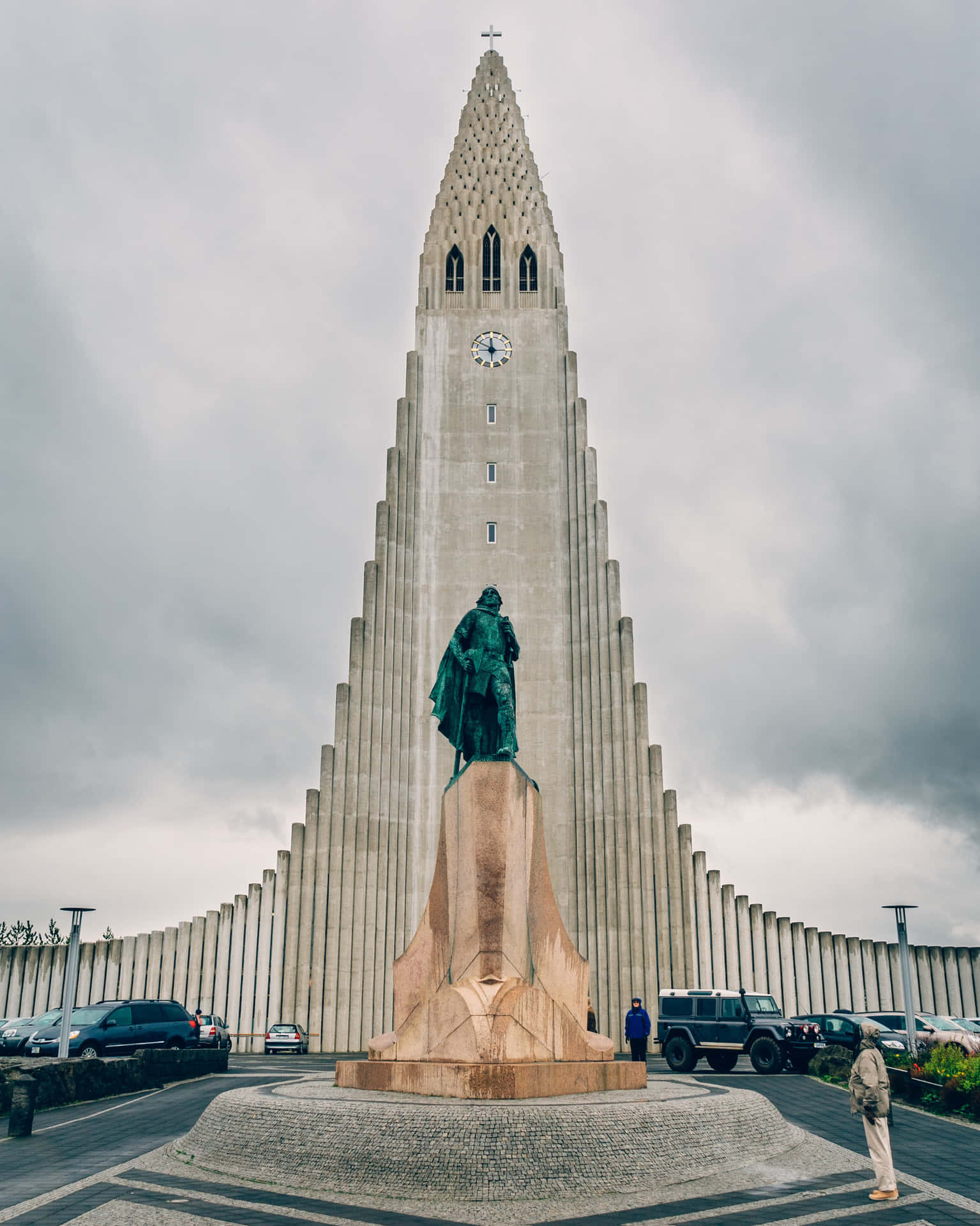 Front View Of Hallgrimskirkja Background