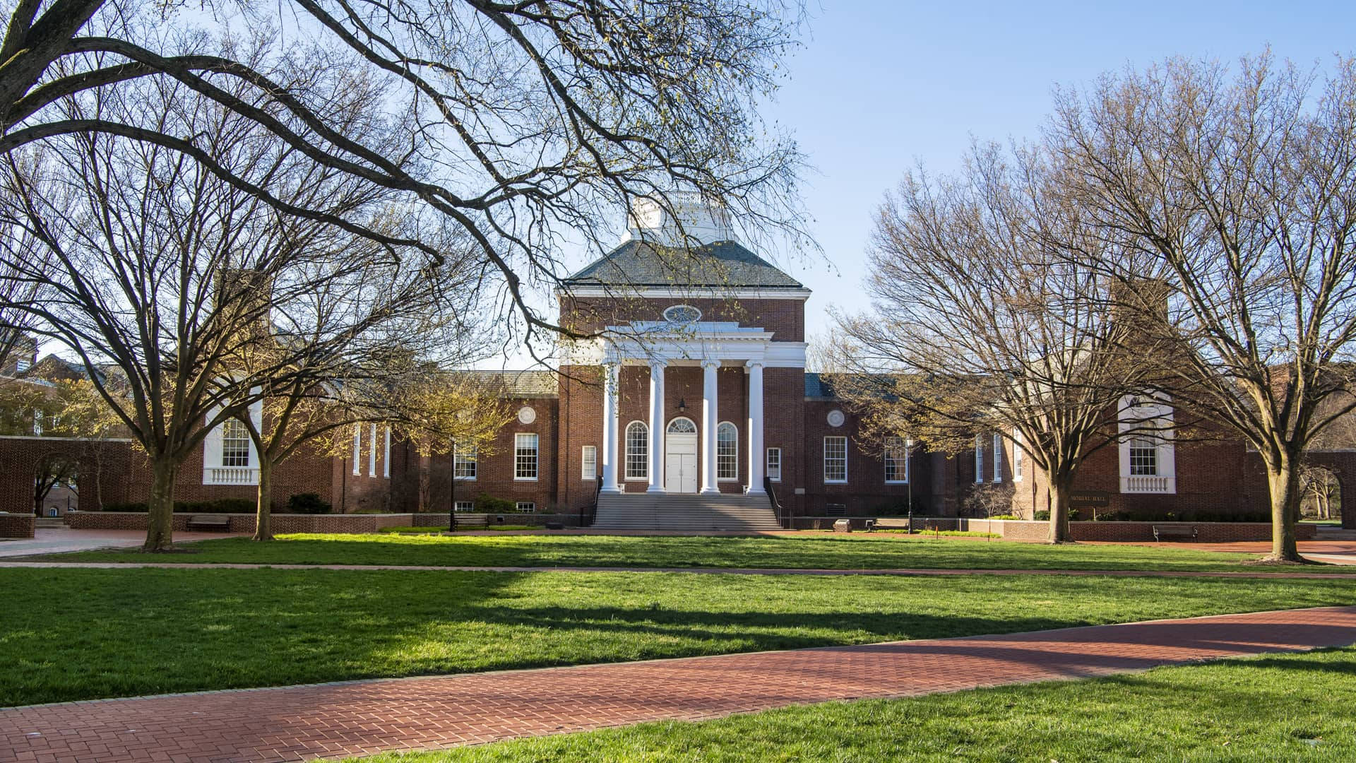 Front-view University Of Delaware Memorial Hall Background