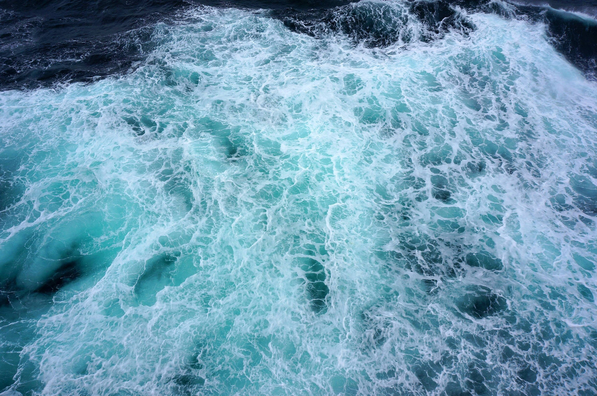 Frothy Green Sea Background