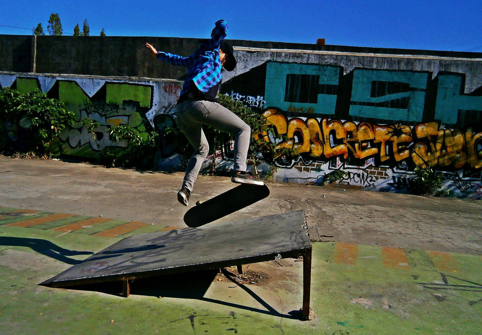 Fs Pop Shove It Skateboarding Background