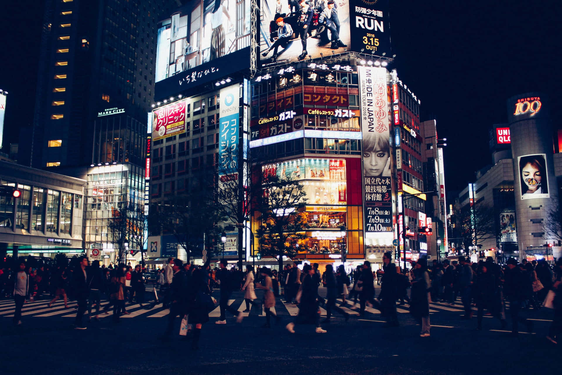 Funky Street-style From Harajuku, Tokyo Background