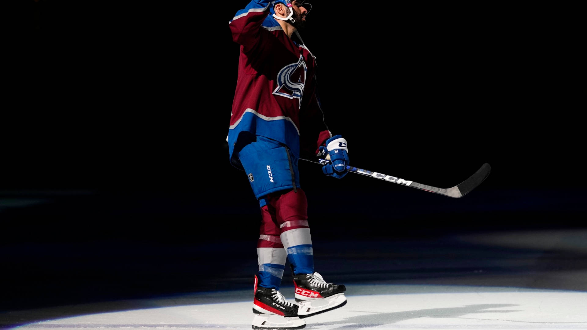 Gabriel Landeskog Full Body Shot Background