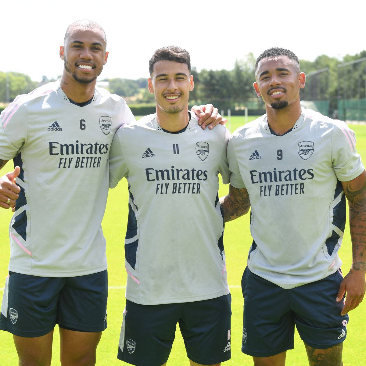 Gabriel Martinelli With Gabriel Players Background