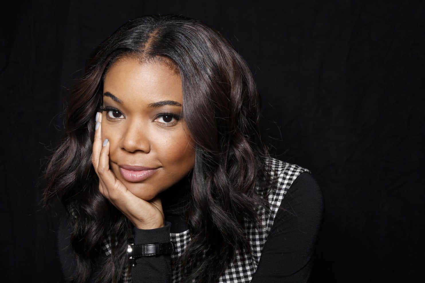 Gabrielle Union Smiling Radiantly In A Close-up Portrait Background