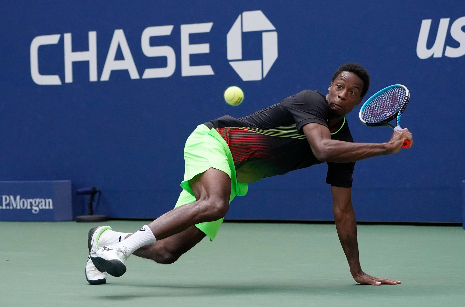 Gael Monfils Leaning On Floor Background