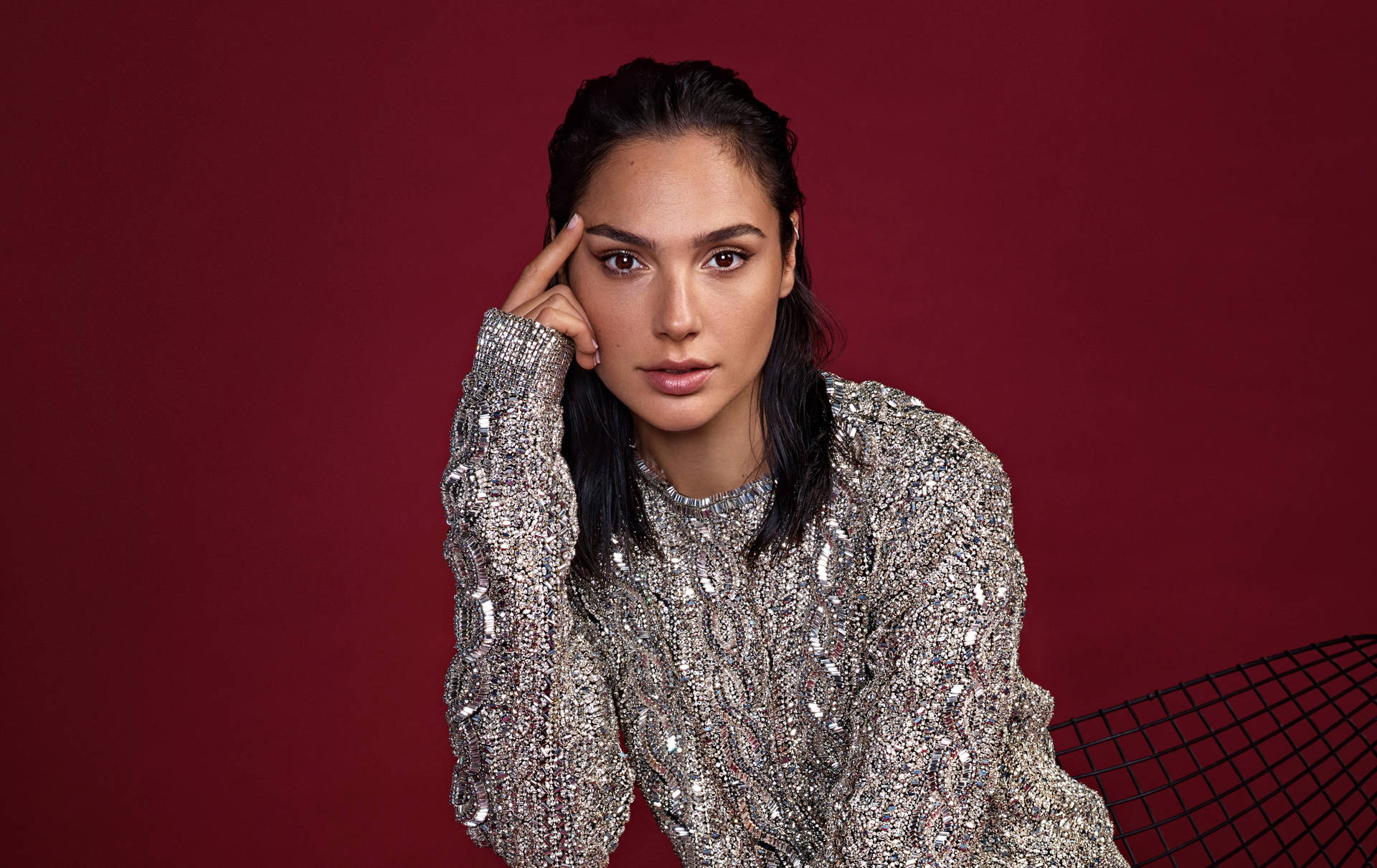 Gal Gadot In Glamour 2017 Background
