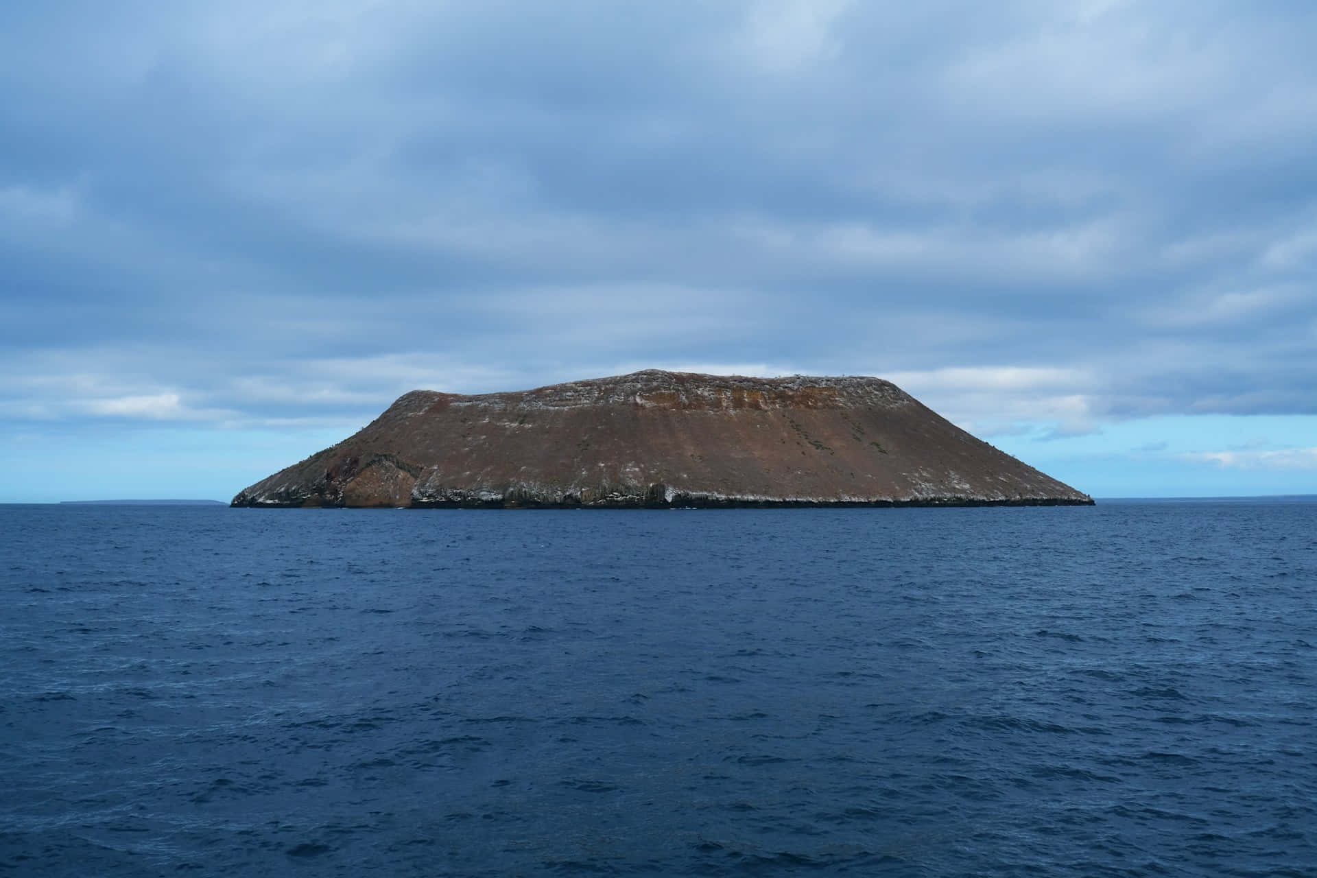 Galapagos_ Island_ View_from_ Sea Background