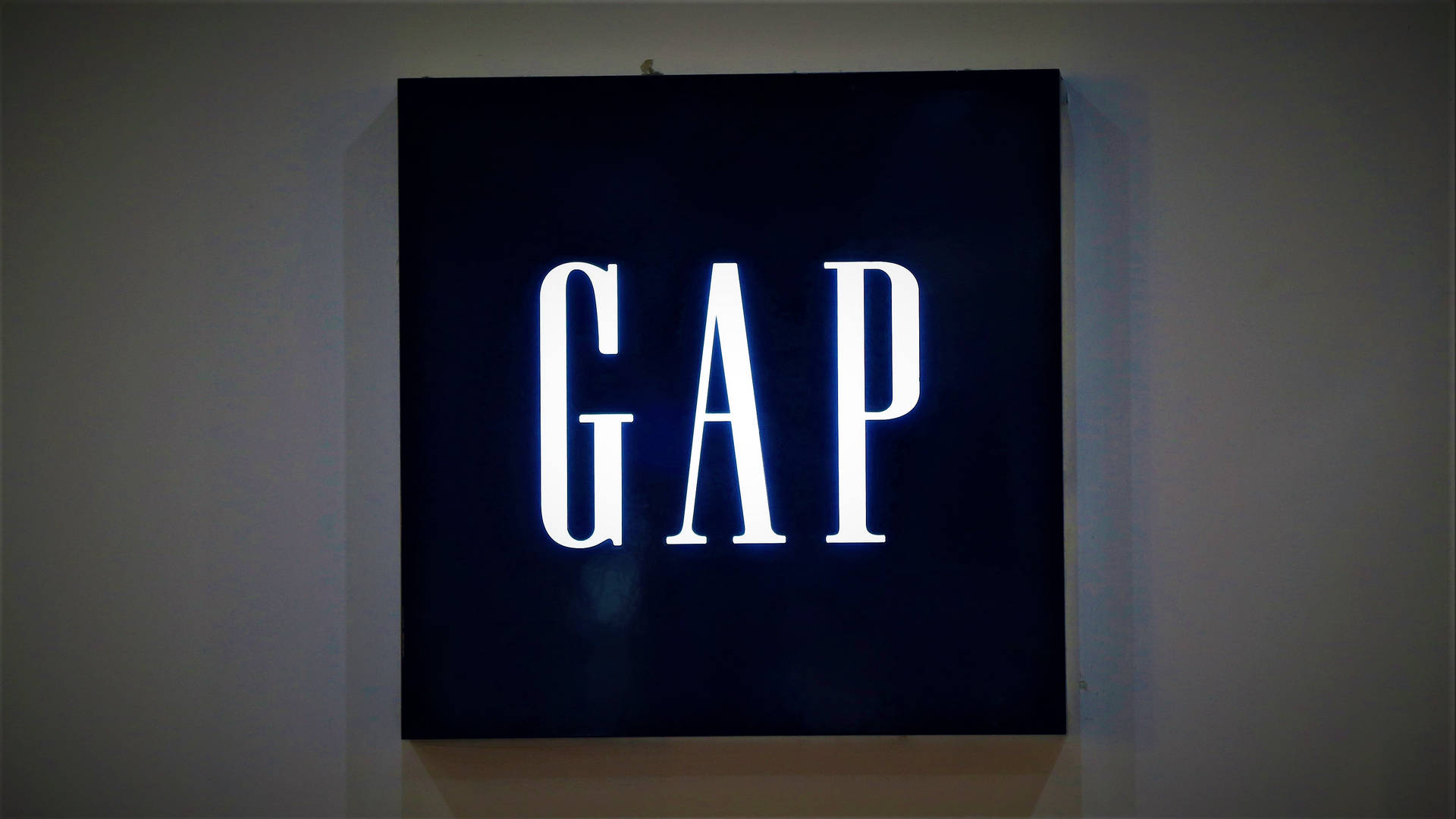 Gap Logo Wall Signage Background