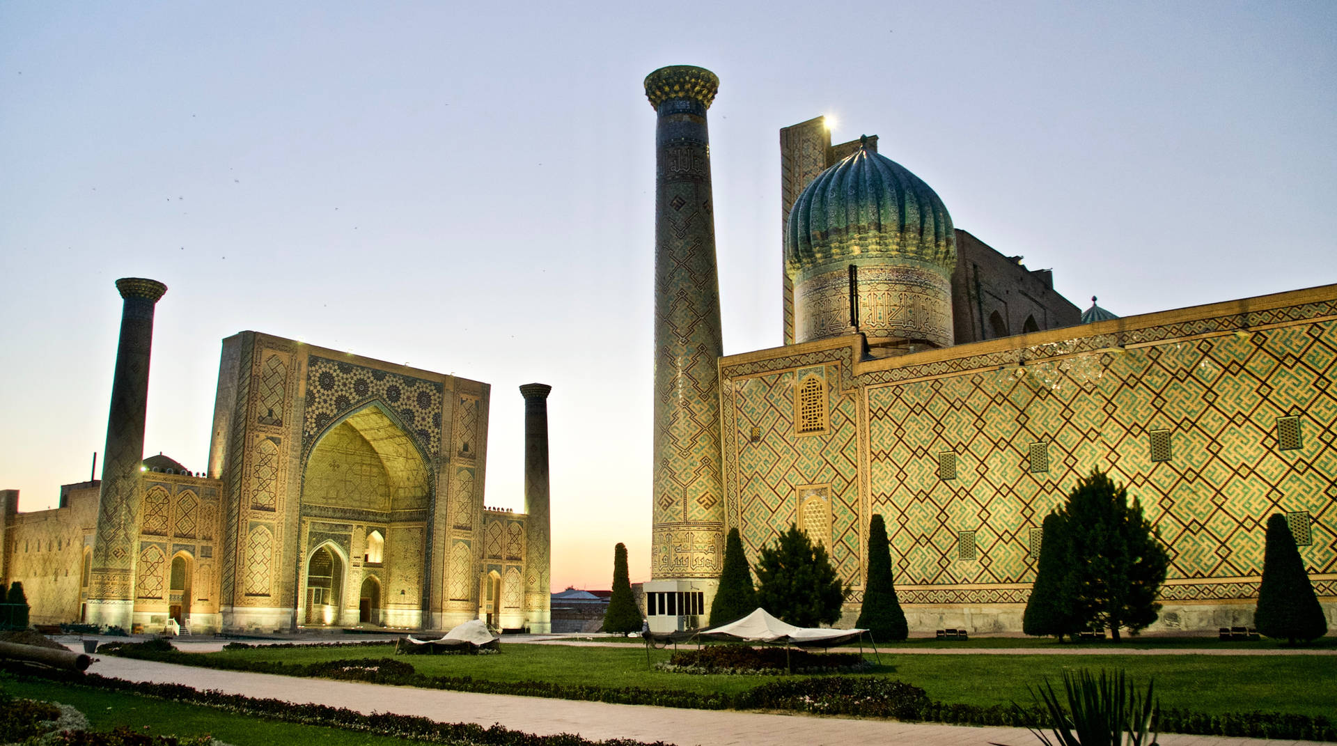 Garden At Registan Square Samarkand Background