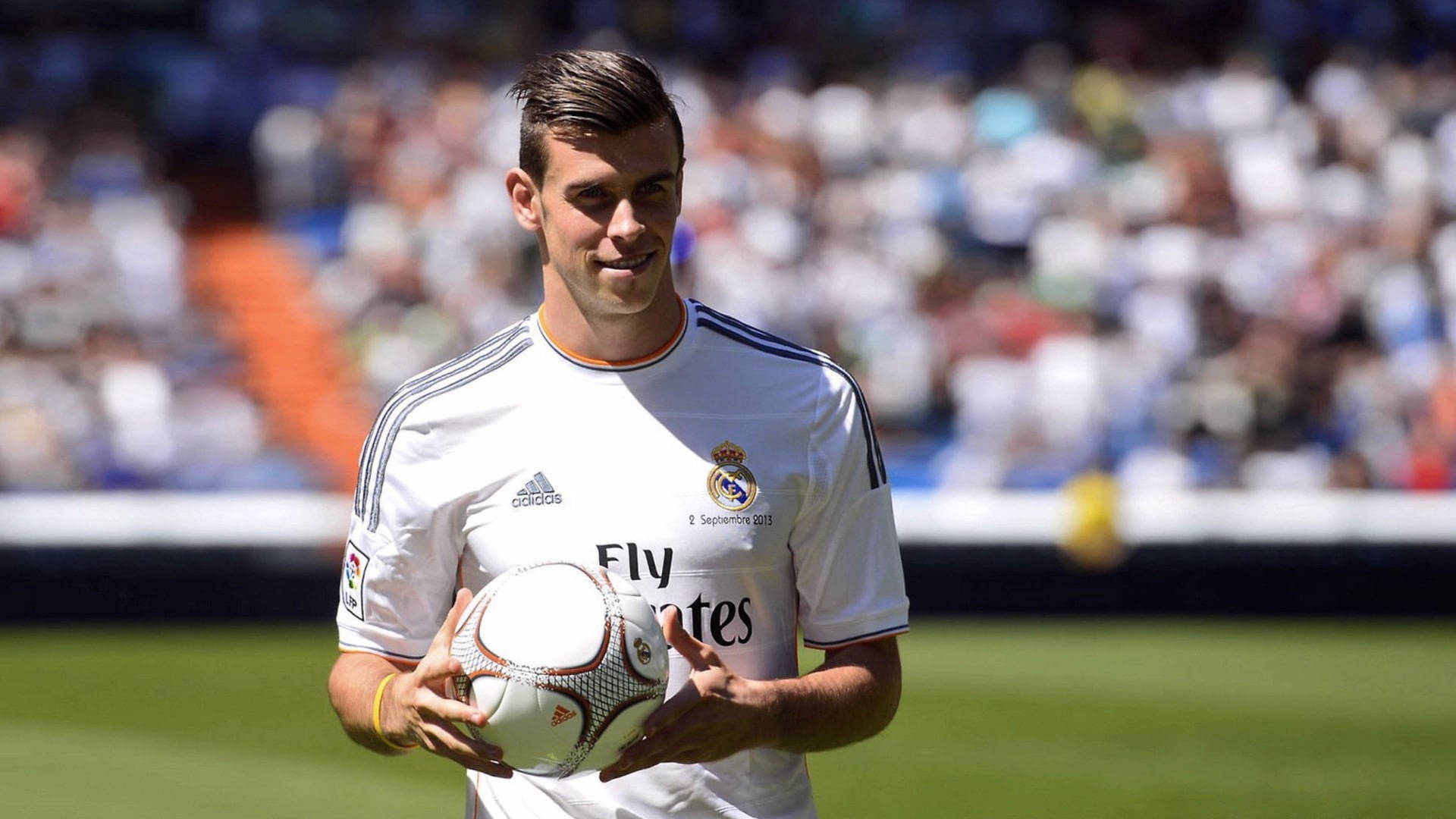 Gareth Bale With Ball Background