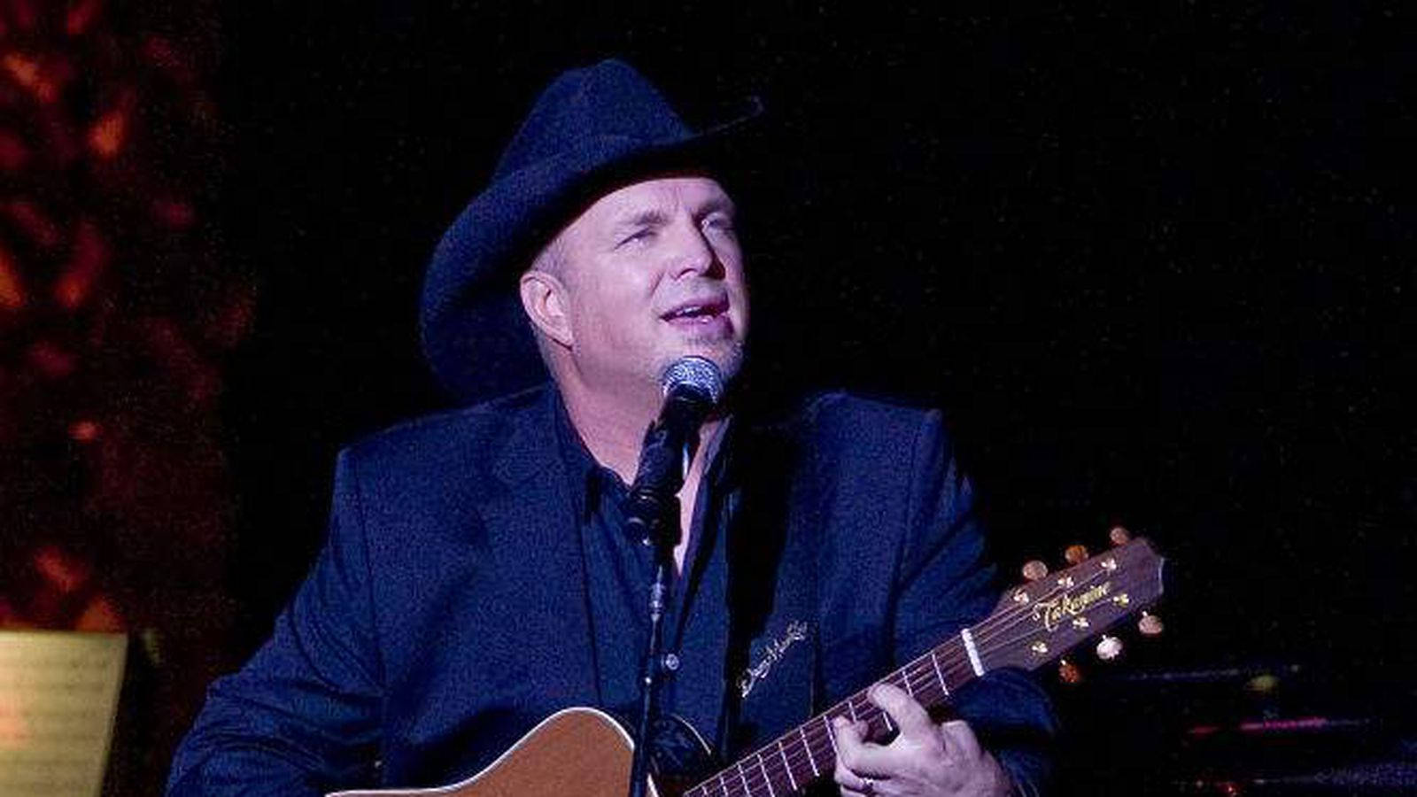 Garth Brooks Blue Suit