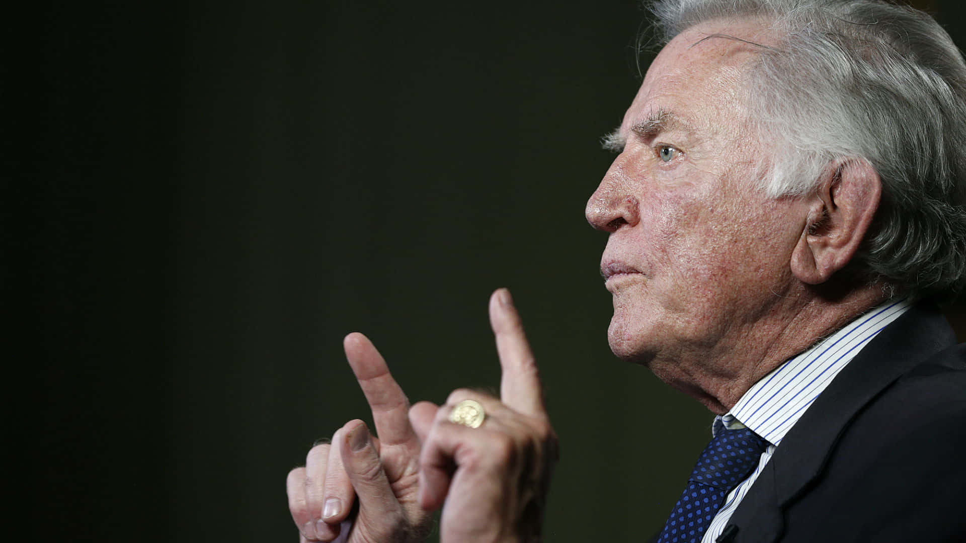 Gary Hart Side-angle Shot Background