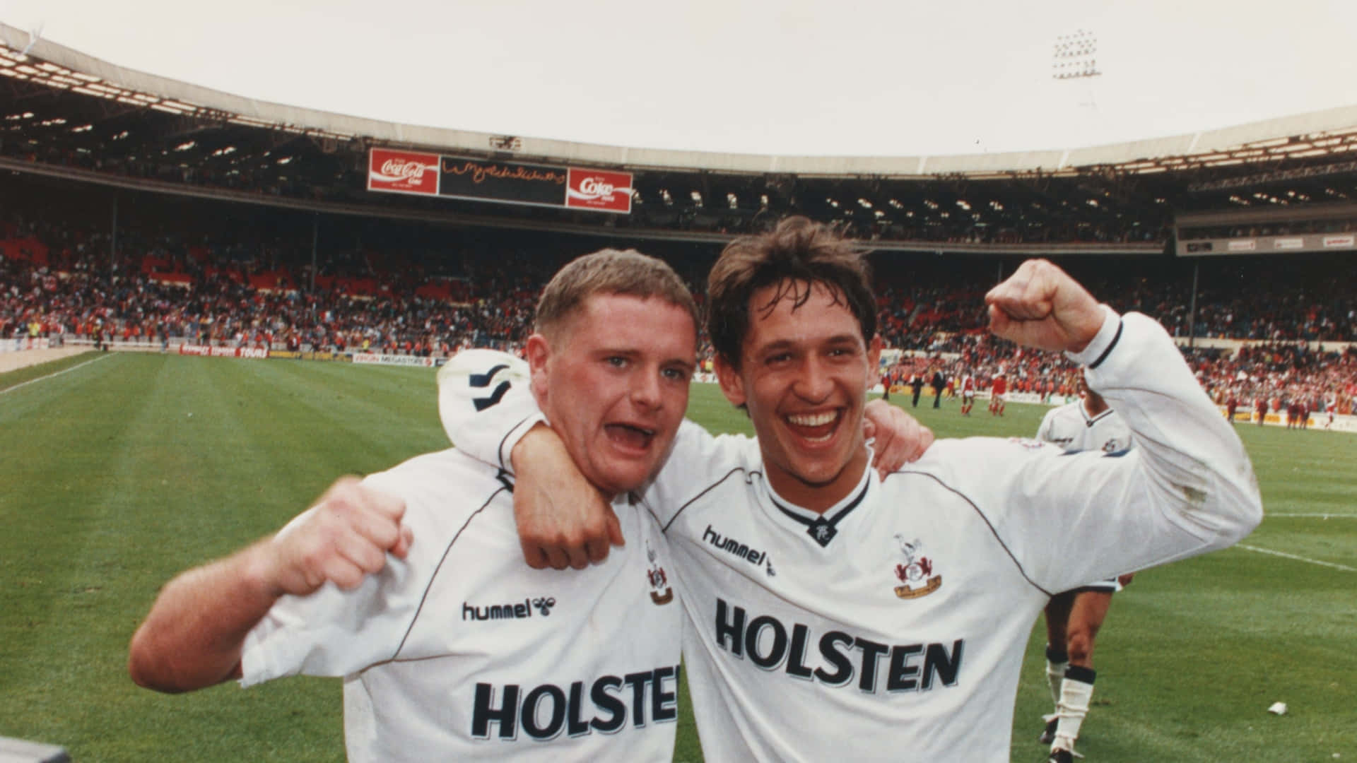 Gary Lineker With Paul Gascoigne Background