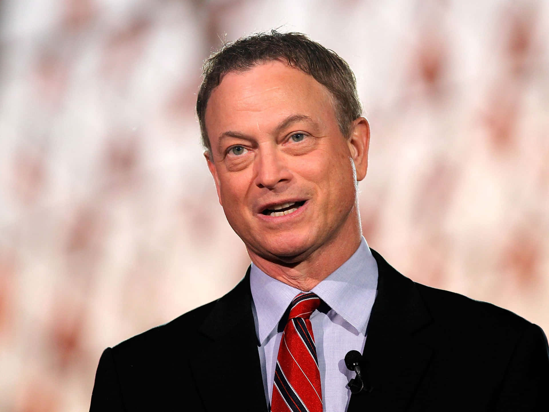 Gary Sinise Speaking Event Background