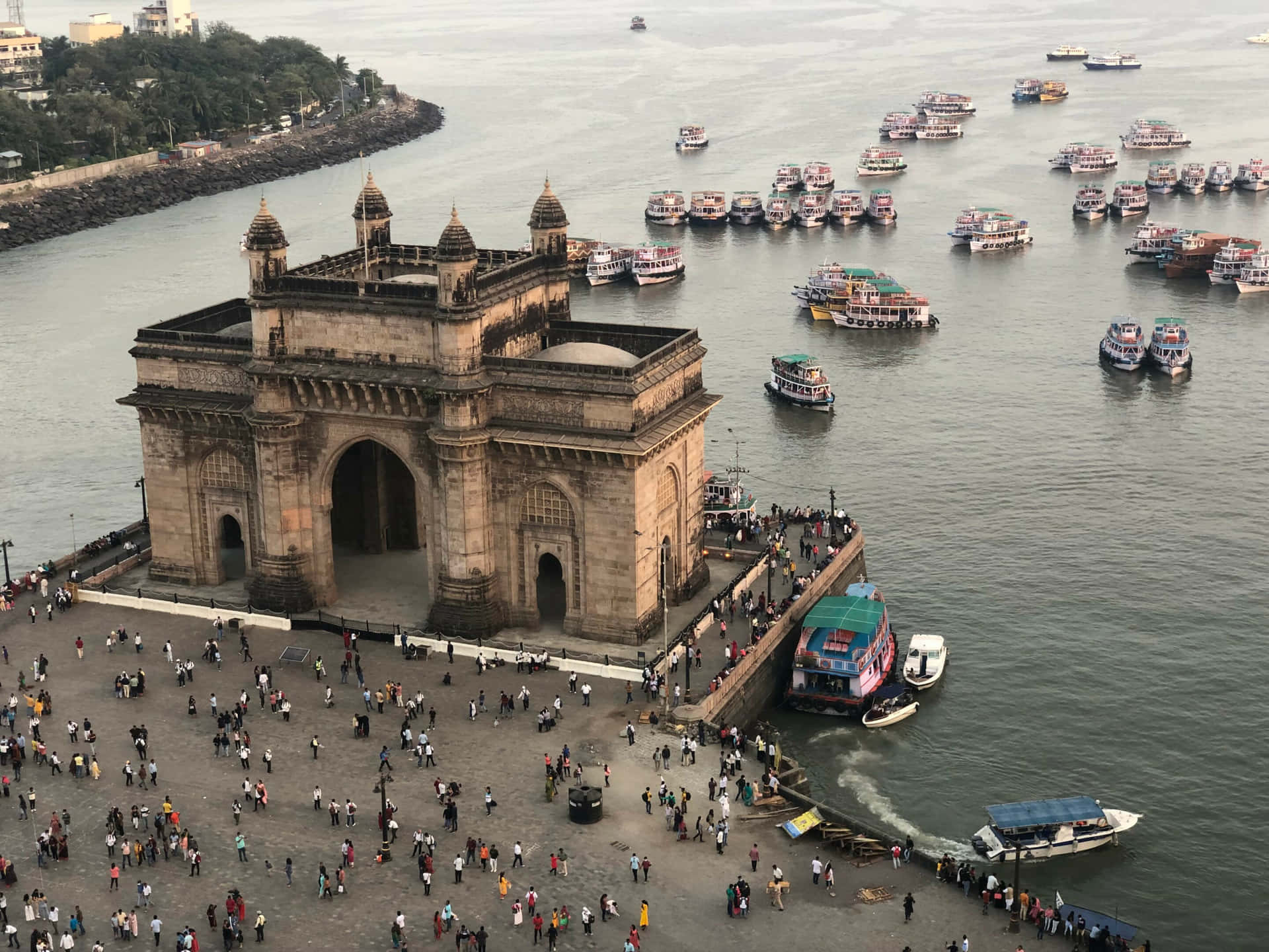 Gateway To India Harbor Background