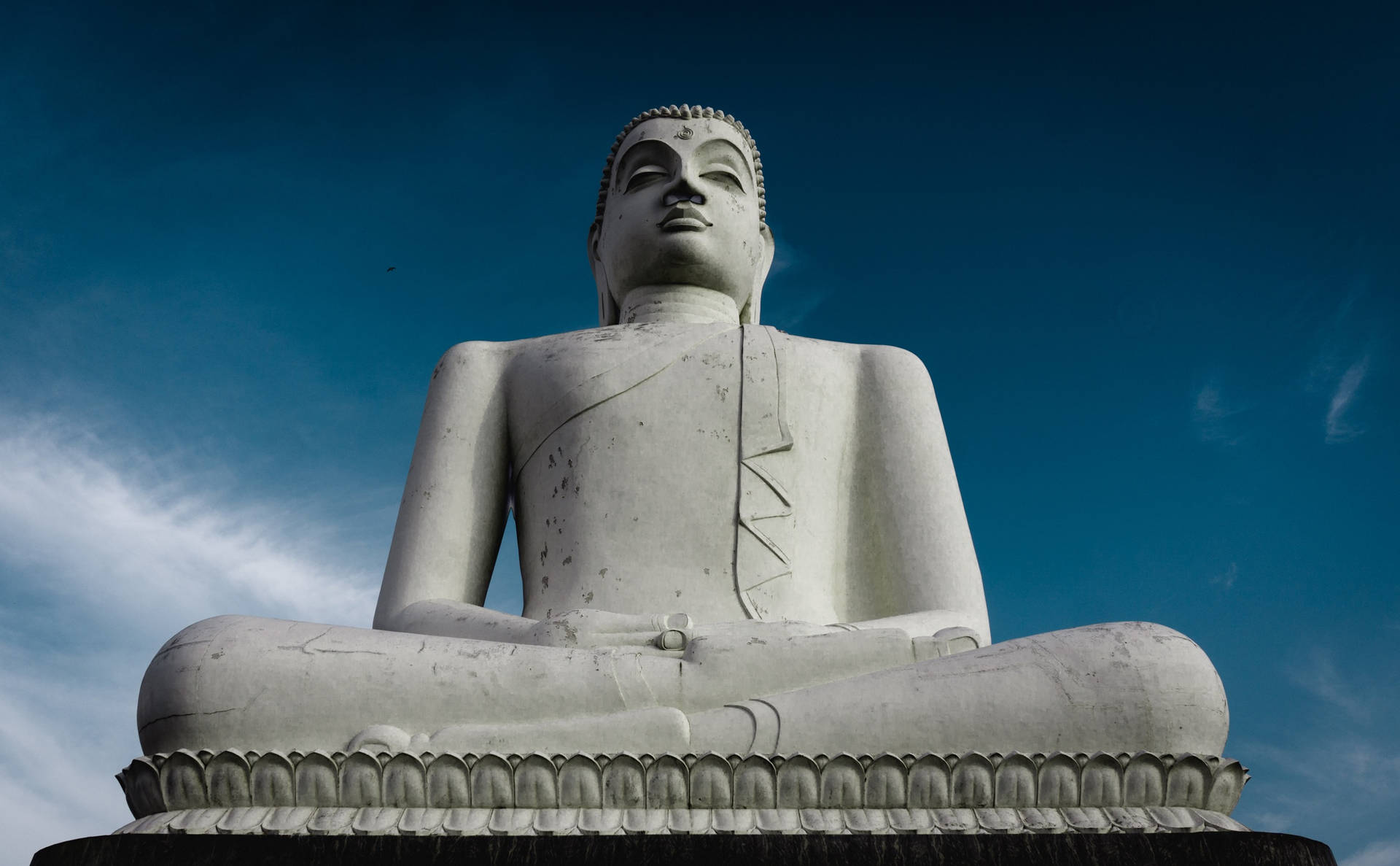 Gautam Buddha Minimalist White Statue Background