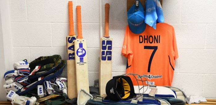 Gears Of Dhoni 7 Inside The Storage Room Background