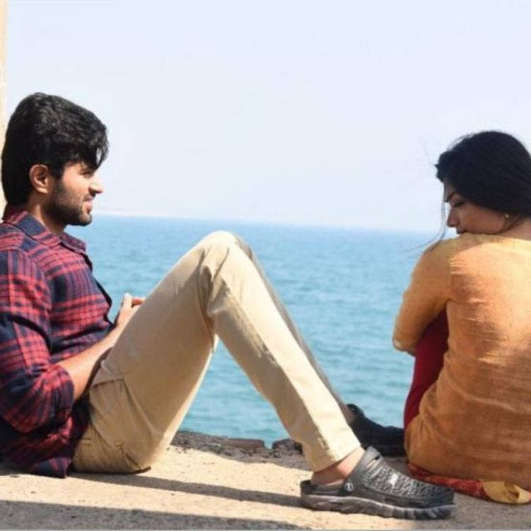 Geetha Govindam Characters By The Seaside Background