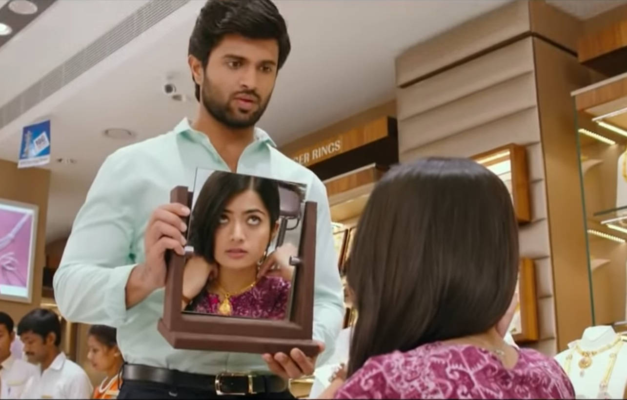 Geetha Govindam Vijay Holding Mirror