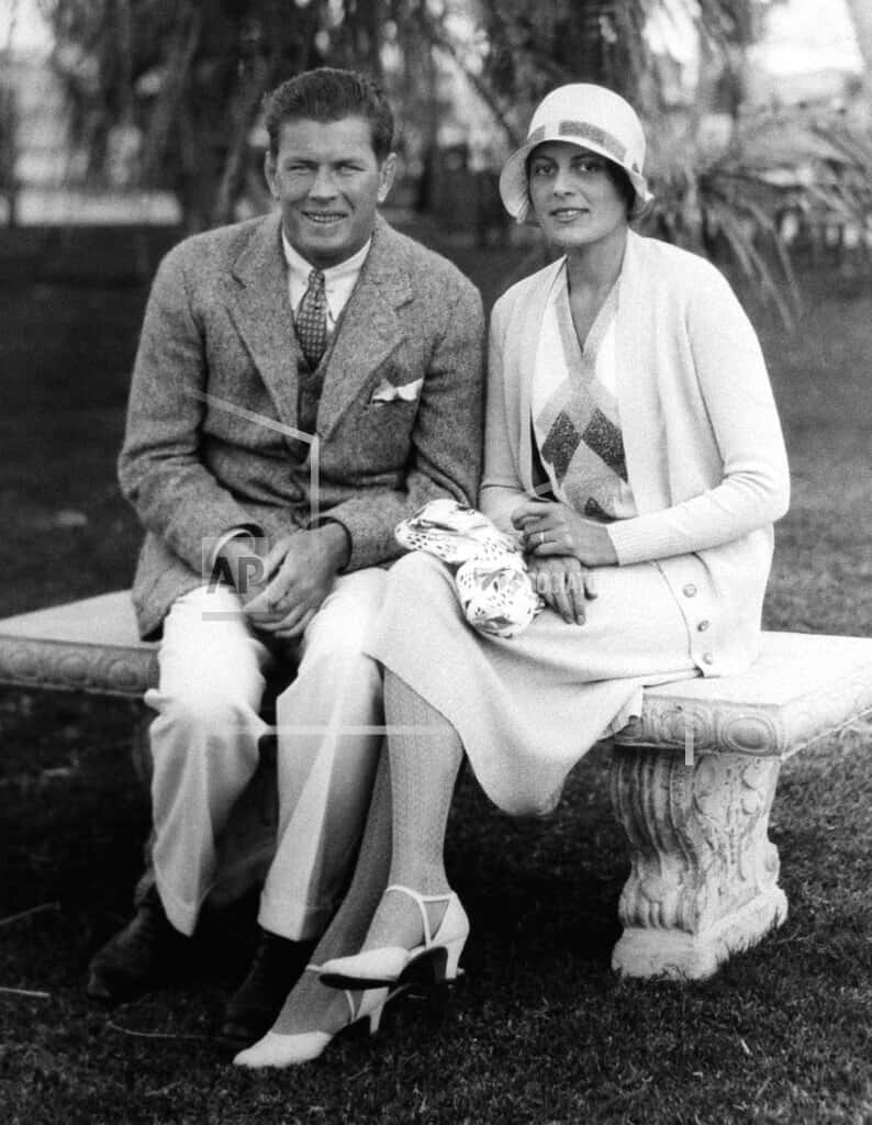 Gene Tunney With His Wife Background