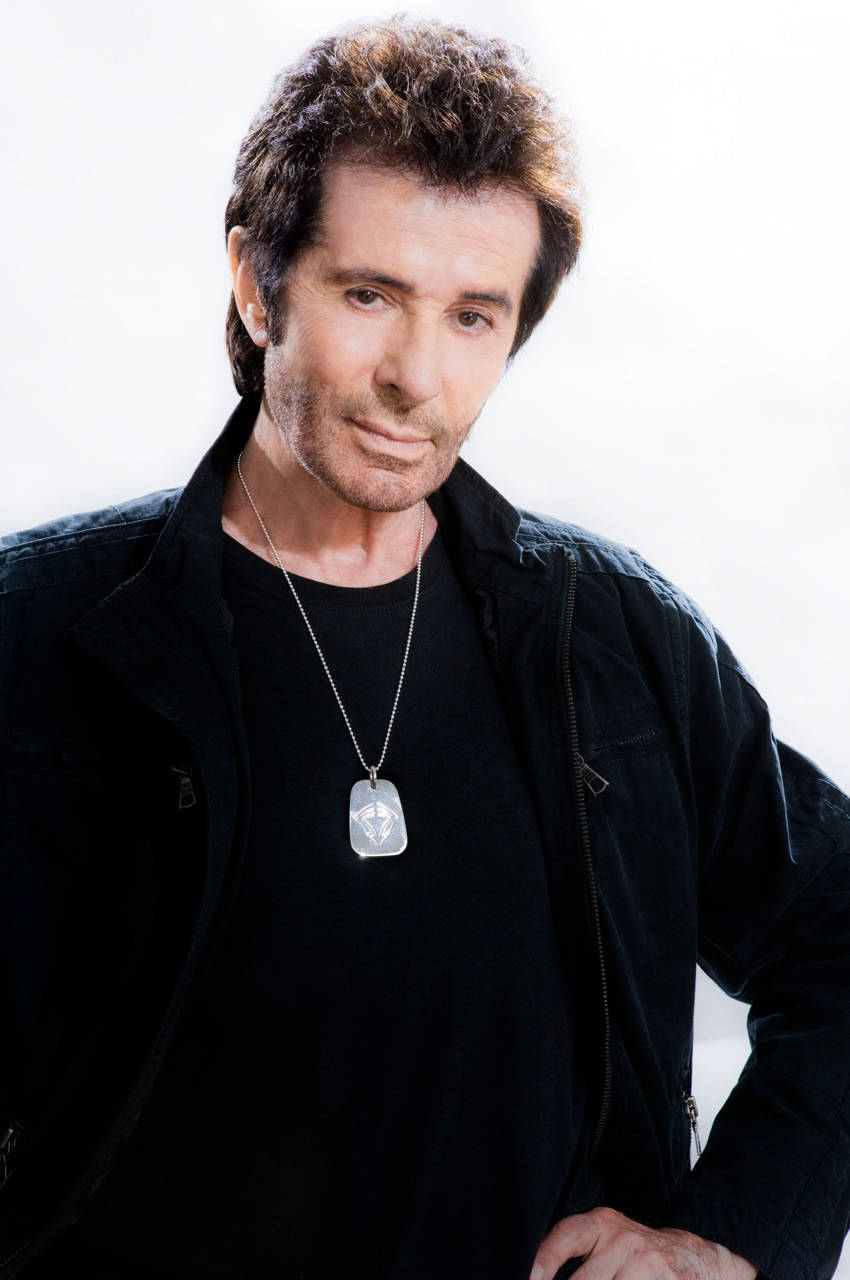 George Chakiris Los Angeles 2018 Pose Background