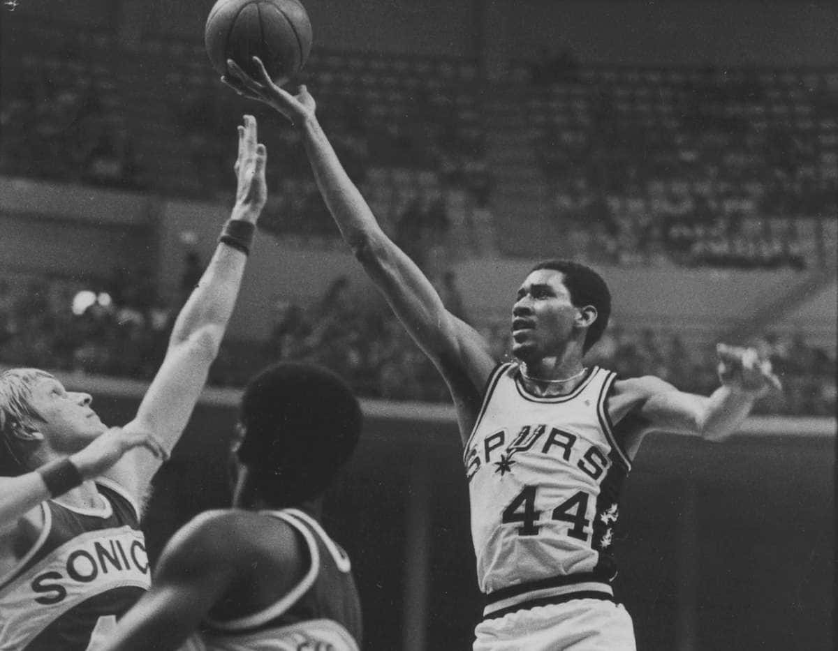 George Gervin Black And White Background