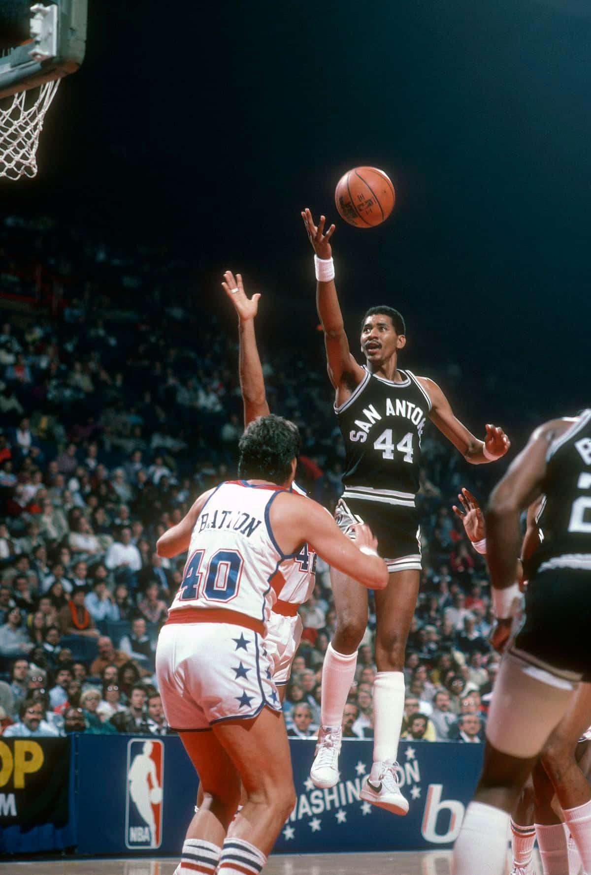 George Gervin Live Action Game Background