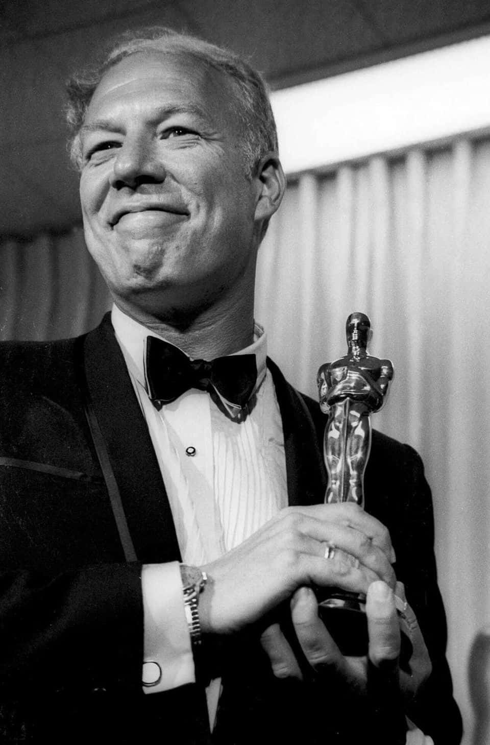 George Kennedy 960 X 1459 Background