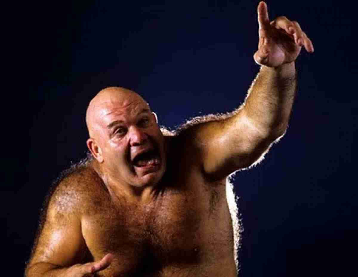 George Steele Pointing Above