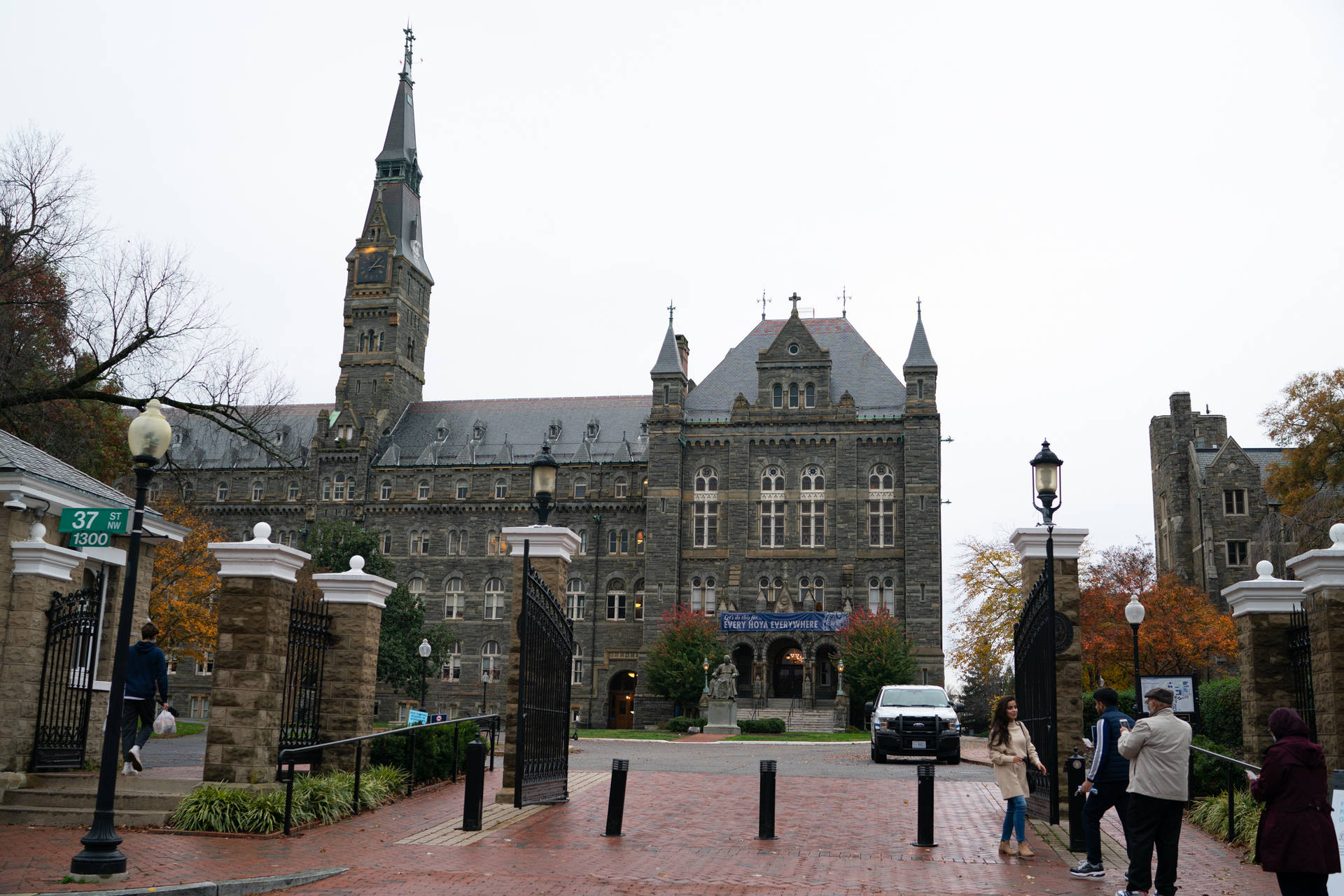 Georgetown Healy Hall Entrance