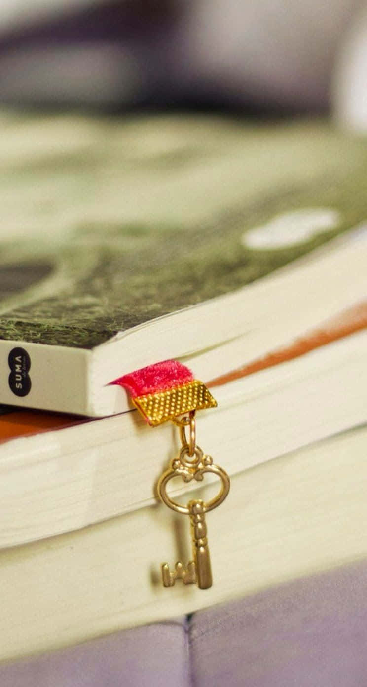 Get Fabulous With Girly Lock Screen Background