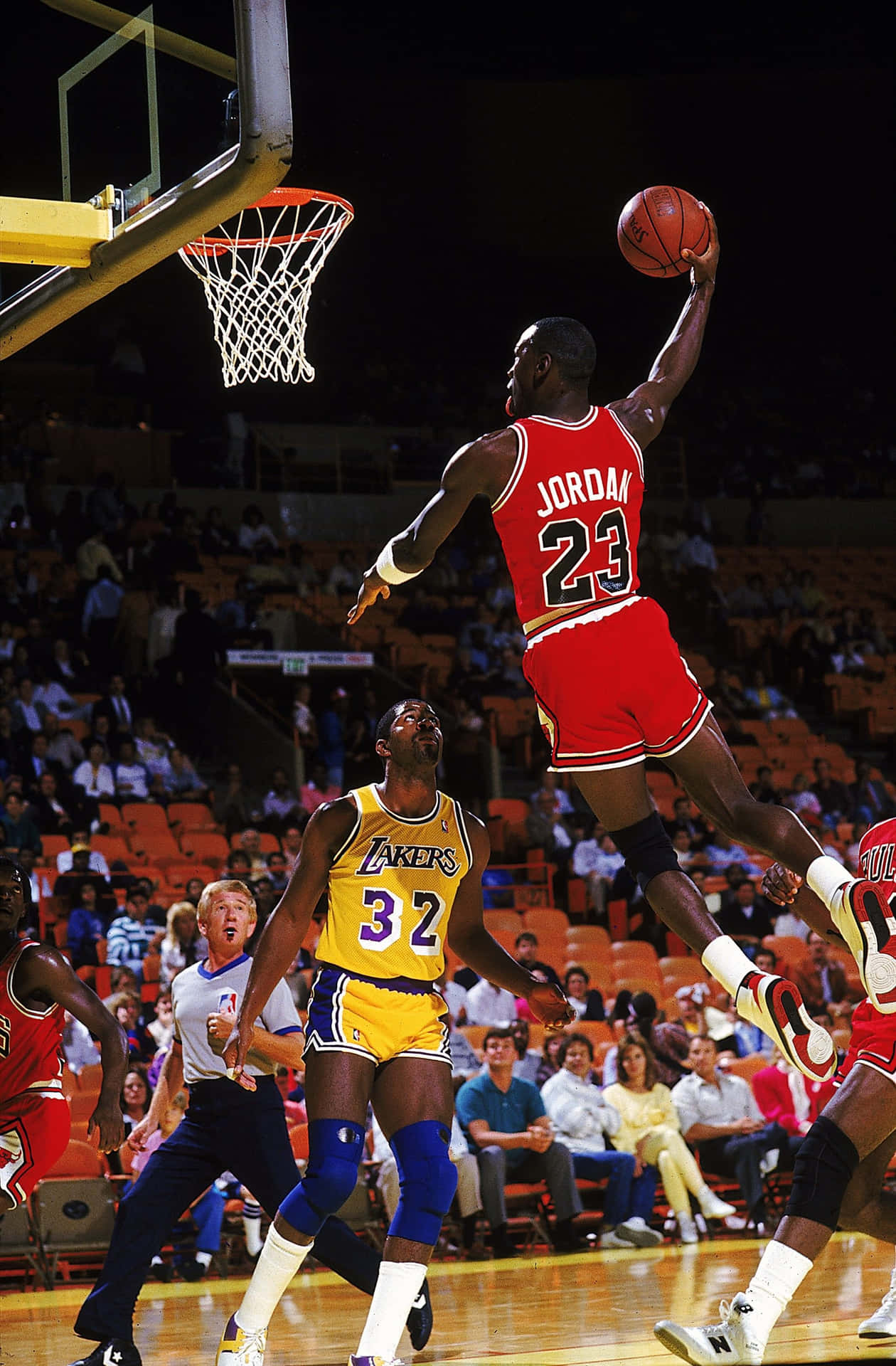 Get Legend Michael Jordan On Your Iphone Background