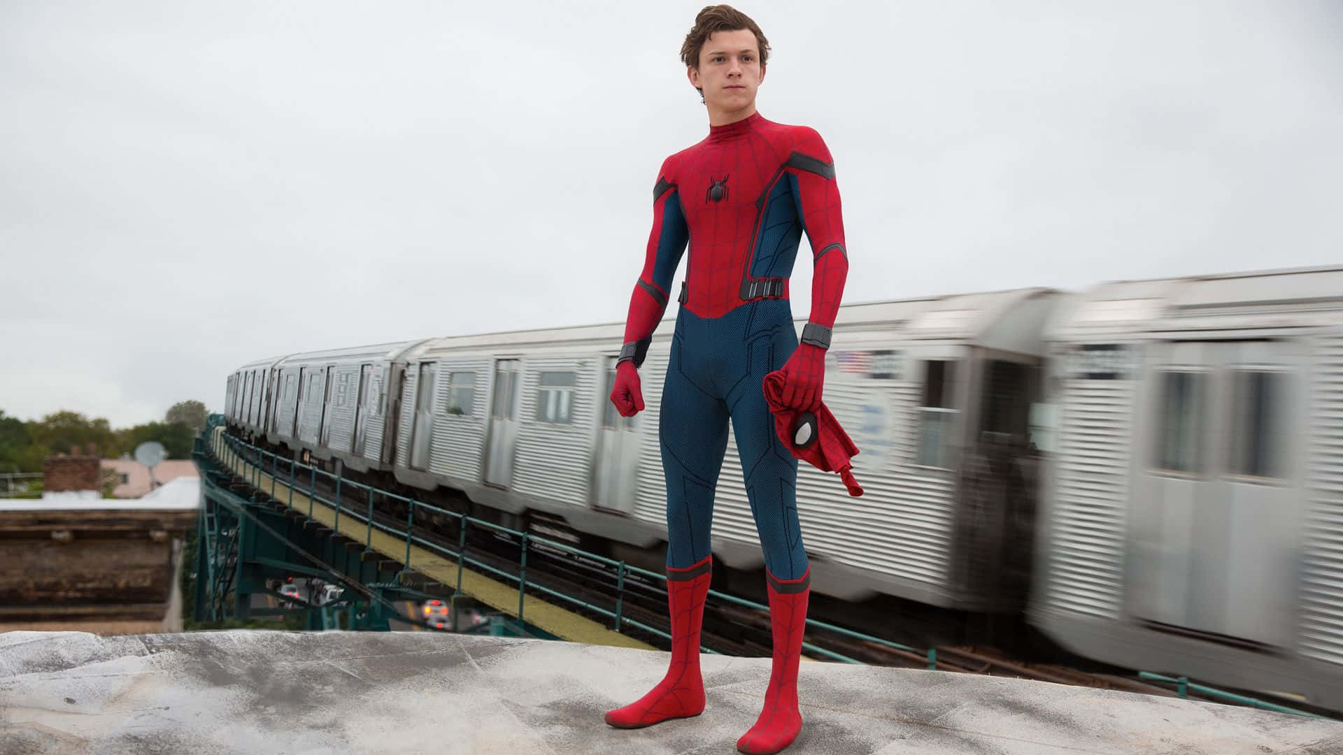 Get Ready For An Exciting Spider-man Adventure In Spider-man Homecoming! Background