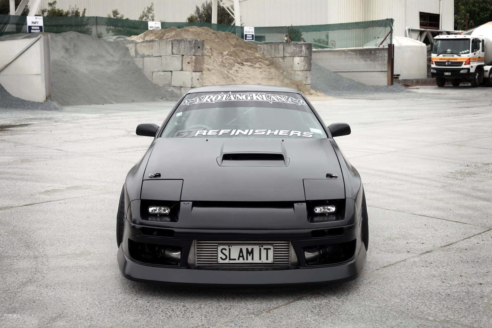Get Ready To Cruise In Style With The Mazda Rx7 Fc Background