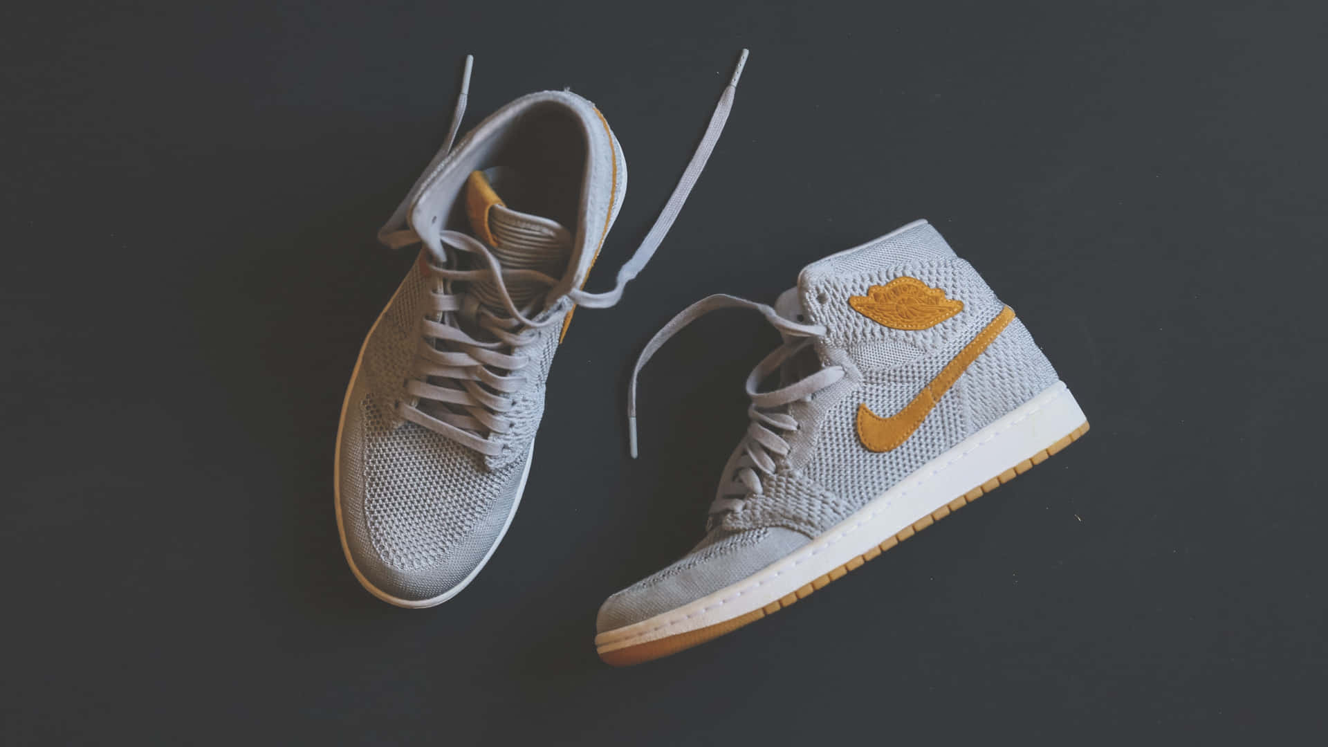 Get Stylish And Street-ready With The Iconic Jordan Shoes 4k. Background